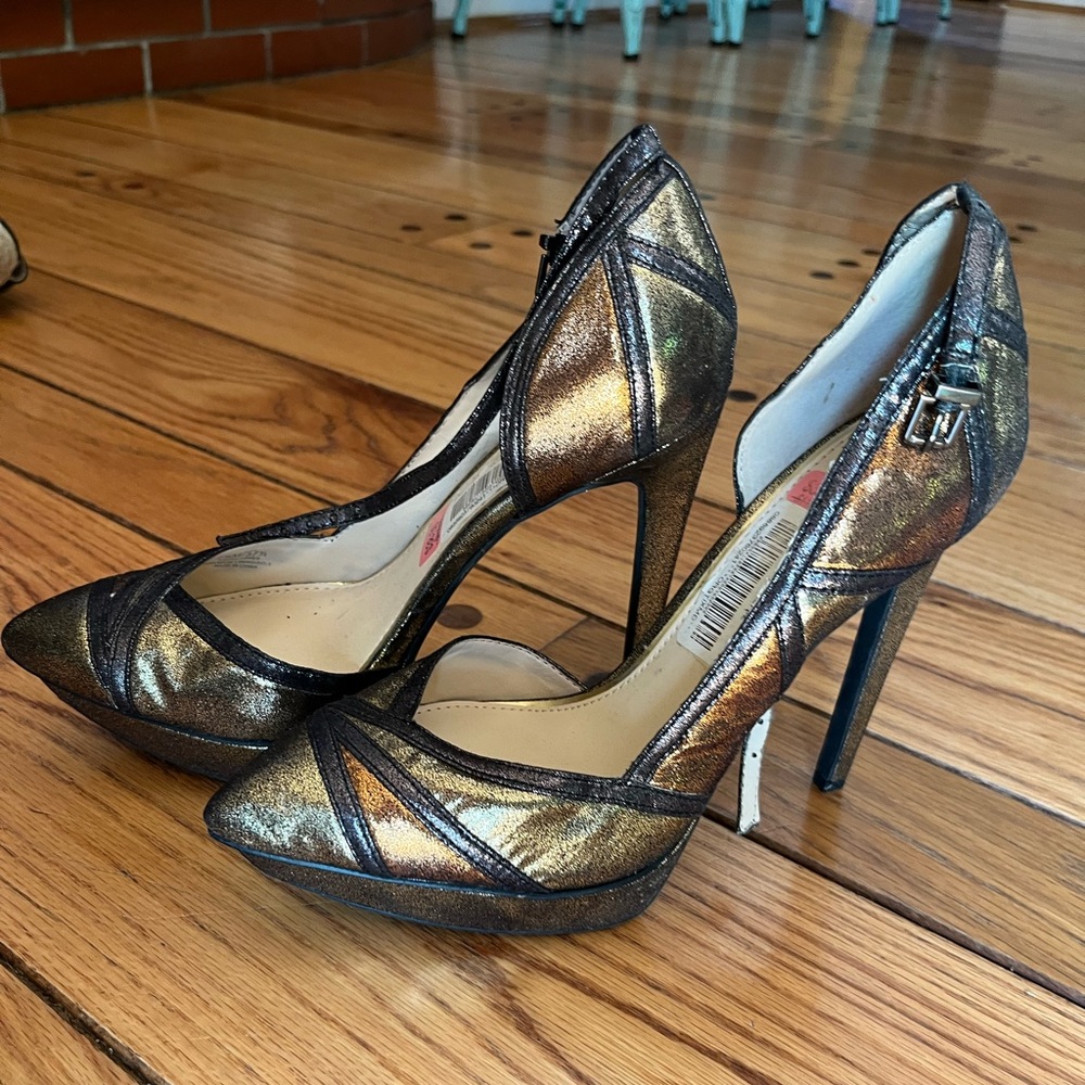 Gold sparkle heels